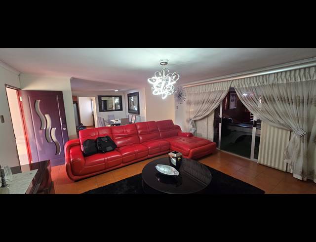 4 BEDROOM FREESTANDING FOR SALE IN BENDOR
